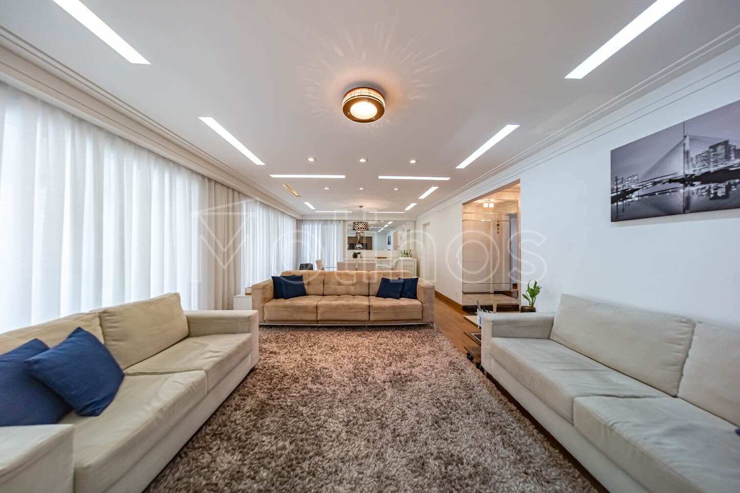 Apartamento Alto Padrão com 4 suítes , com Varanda Gourmet e 4 vagas de garagem