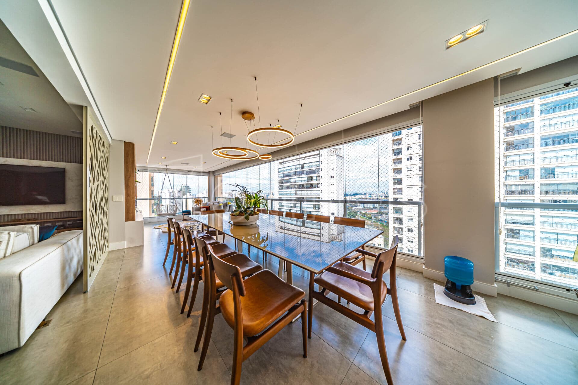 Apartamento à venda na Mooca, com 3 suítes e varanda gourmet