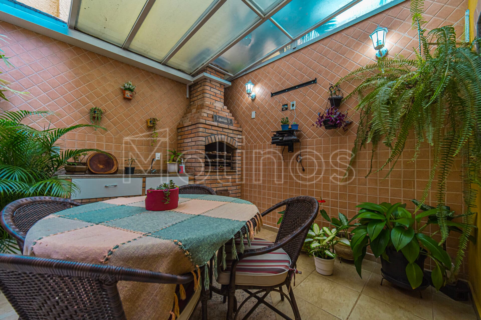 Casa Sobrado com Hidro - Pronto para morar