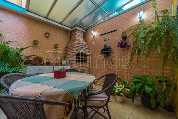Casa Sobrado com Hidro - Pronto para morar