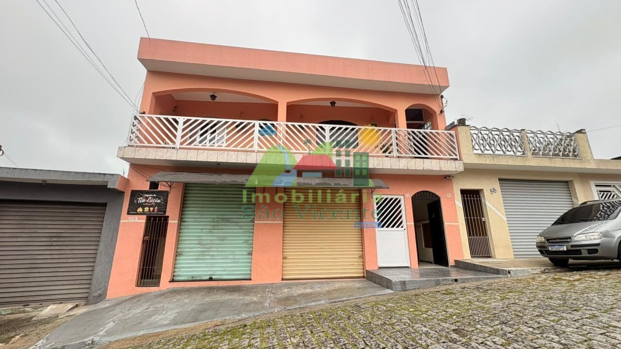 06 CASAS NA PROPRIEDADE + 02 SALÕES COMERCIAIS