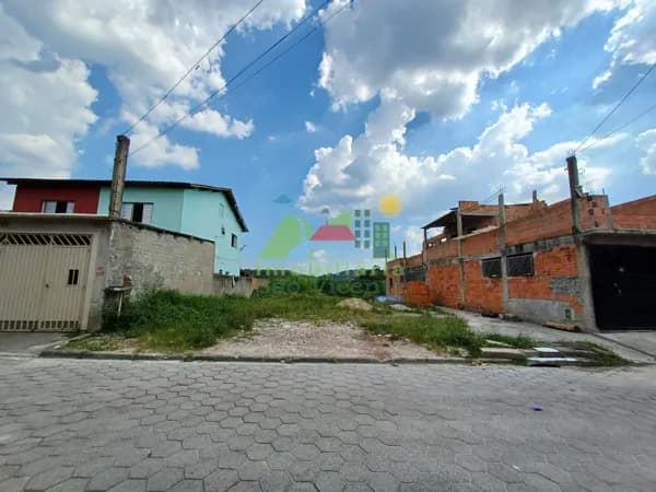 TERRENO 305 M² - PLANO - SEM VEGETAÇÃO