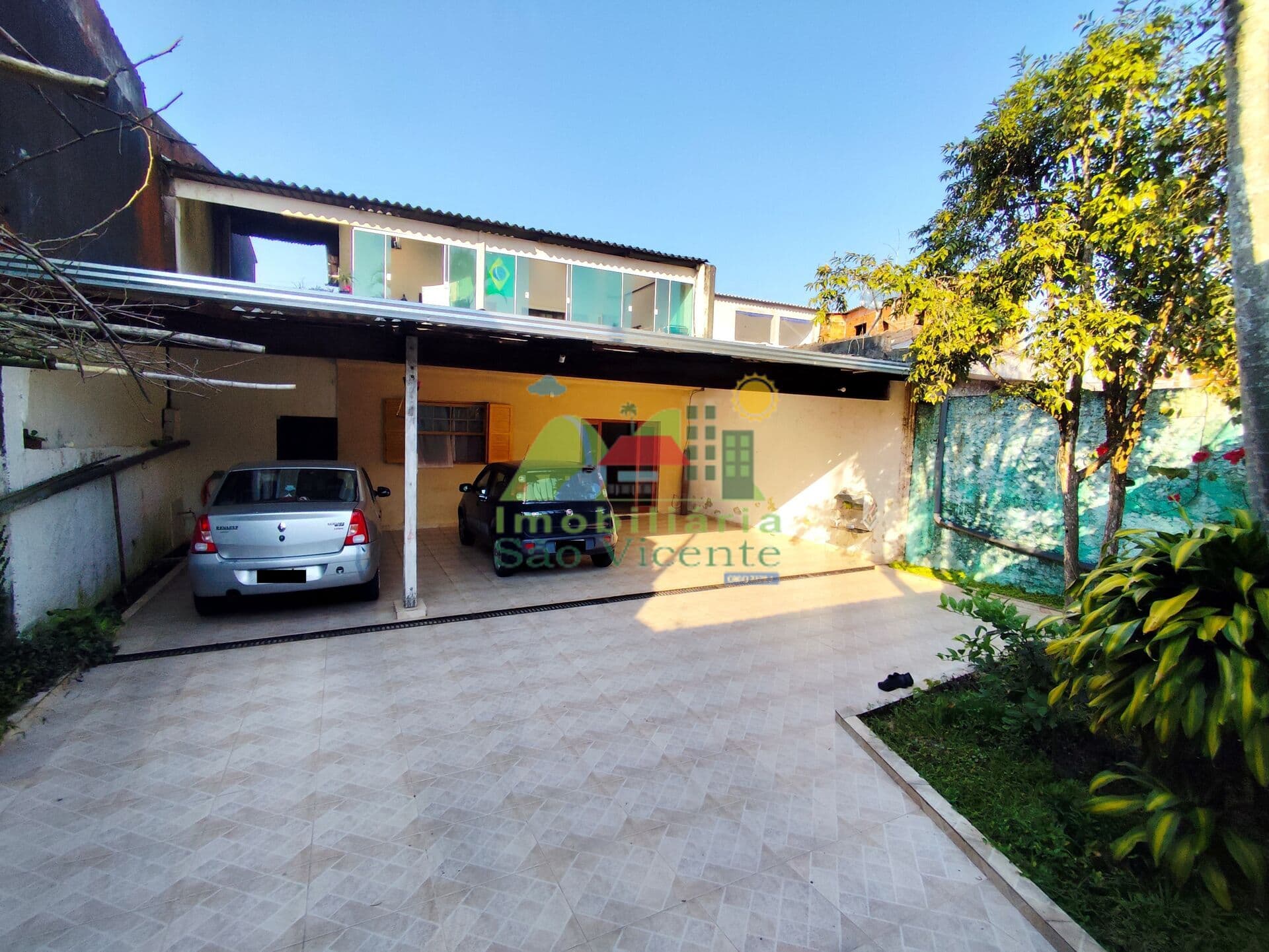 CASA TÉRREA, AMPLO QUINTAL + 02 CÔMODOS EM CIMA