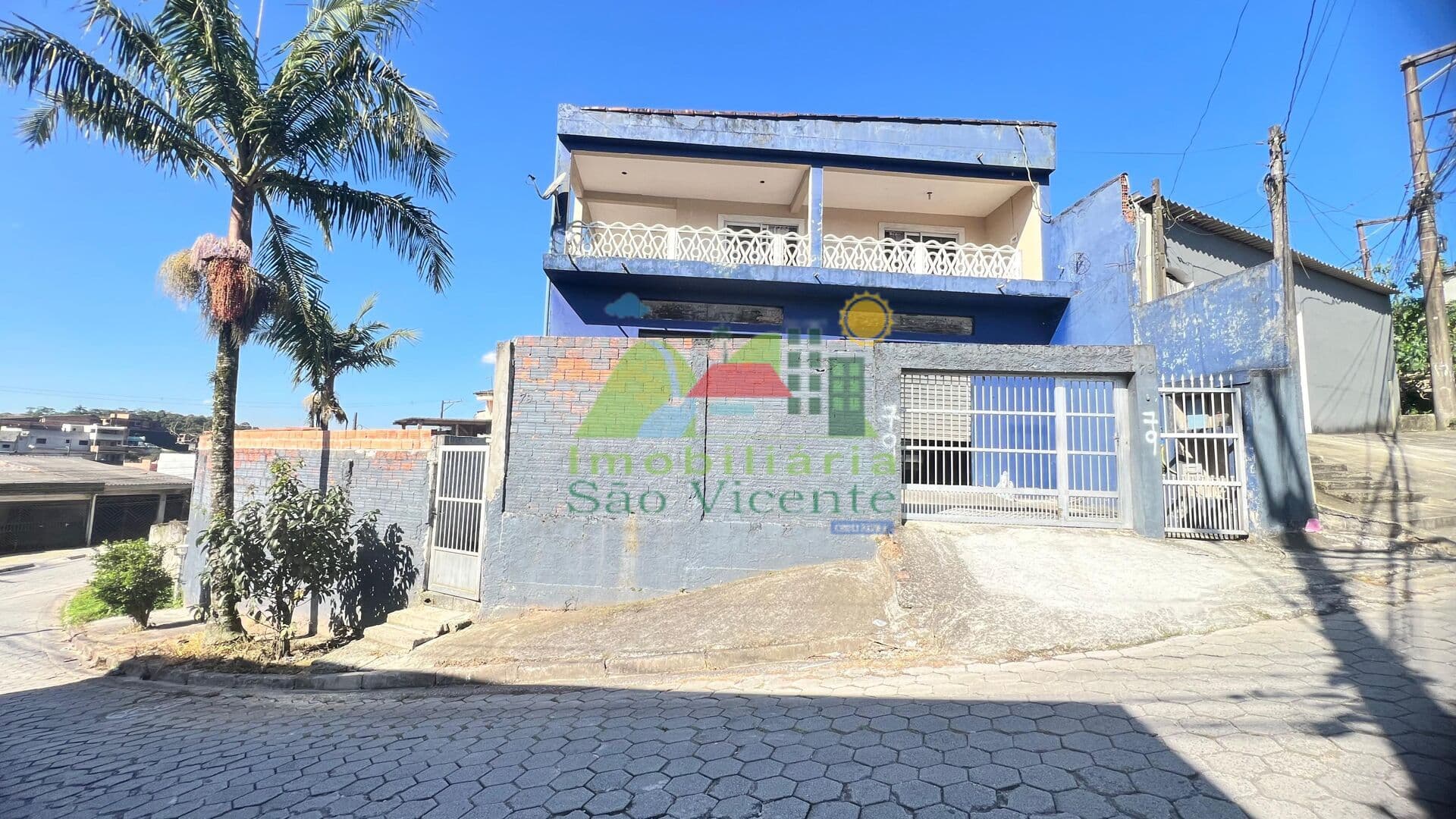 SOBRADO 03 DORM. + EDÍCULA 03 COMODOS E QUINTAL
