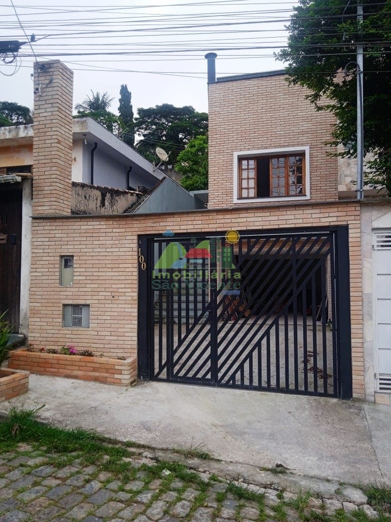 🏡 Sobrado com Ótimo Acabamento | 3 Dormitórios | Estuda Financiamento