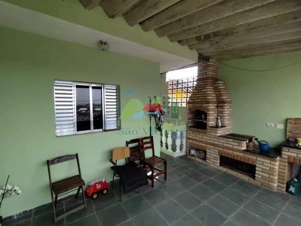 1/2 LOTE SENDO 02 CASAS.