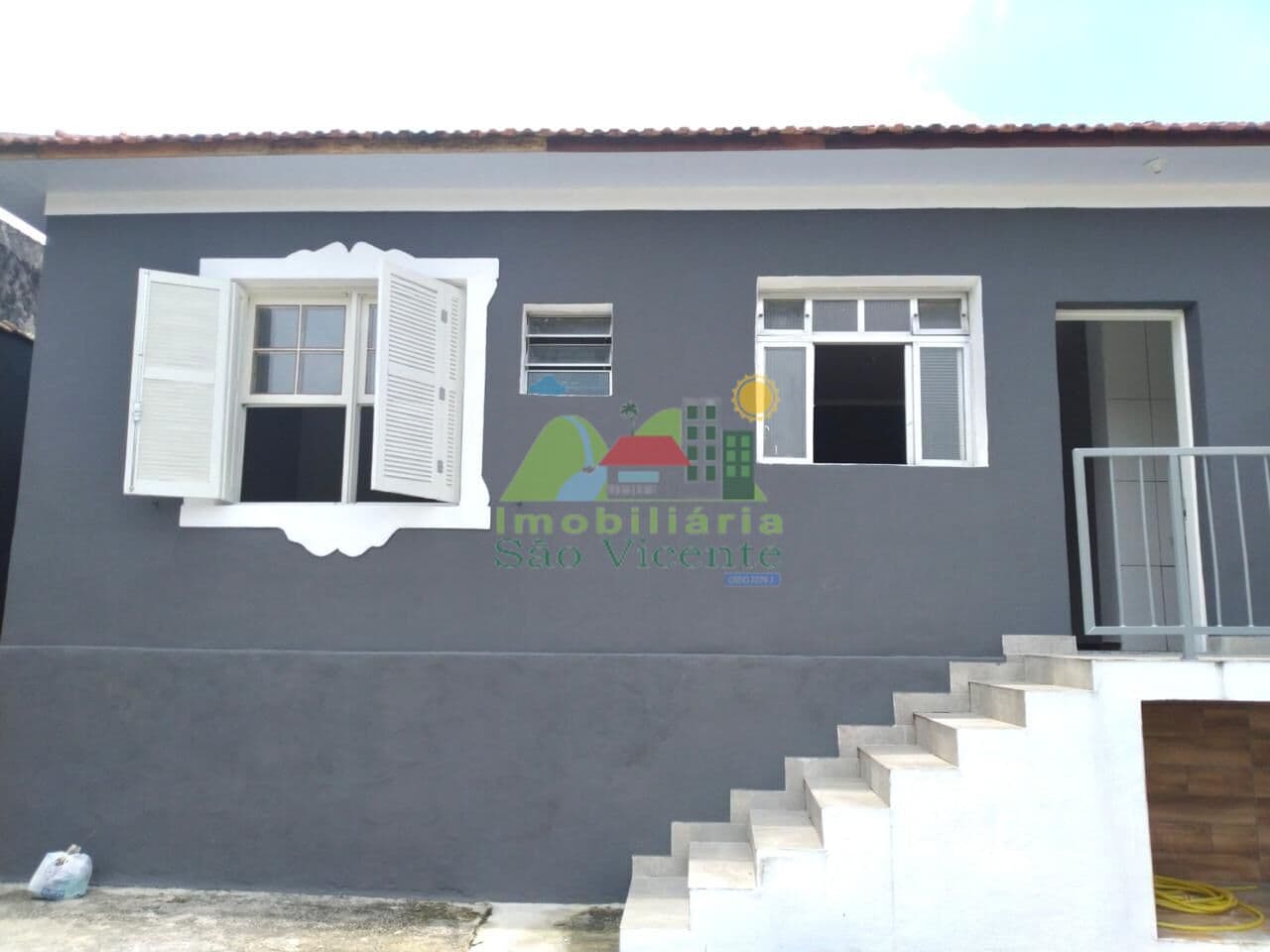 02 CASAS + 02 SALÕES - AV. COMERCIAL - RIB PIRES.