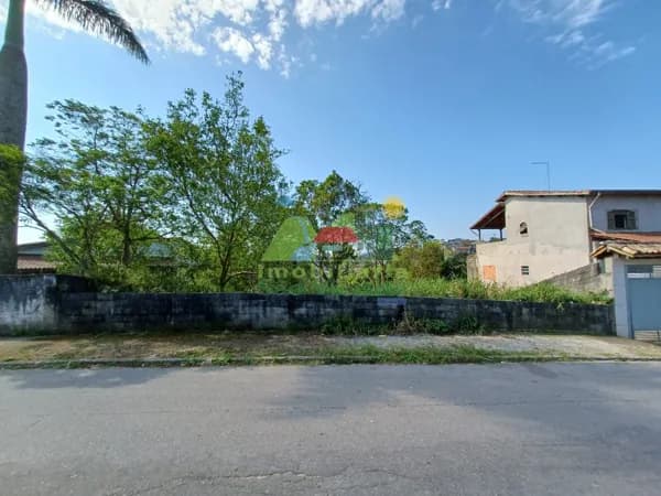TERRENO FRENTE DE 17,75M
