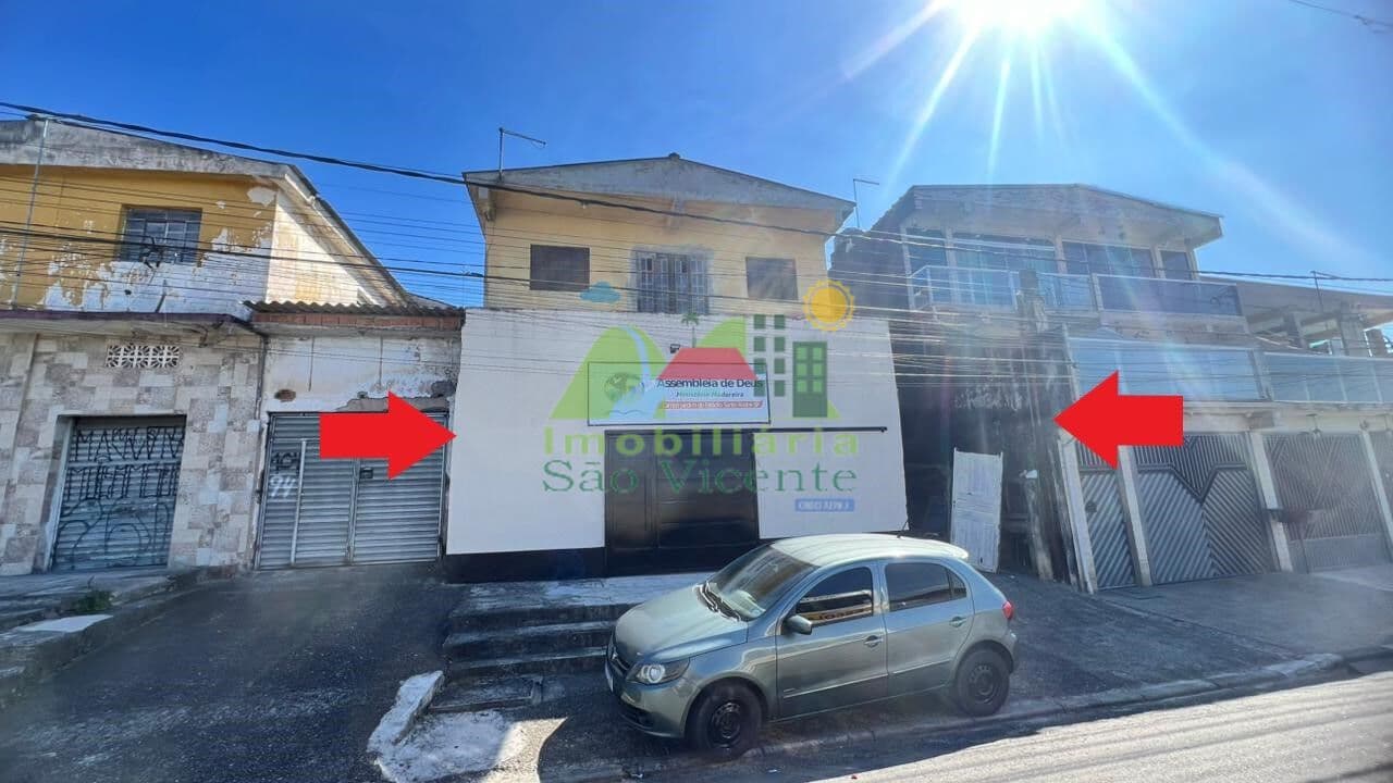Casa com Salão Comercial e Edícula à Venda