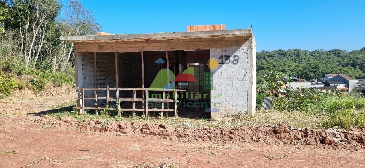 TERRENO COM CONSTRUÇÃO