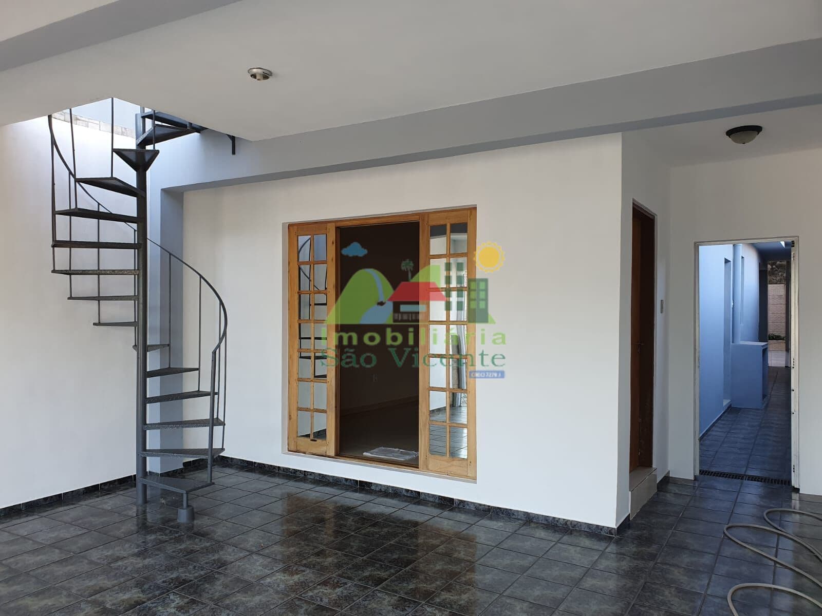SOBRADO 03 DORM. ÓTIMA LOCALIZAÇAO