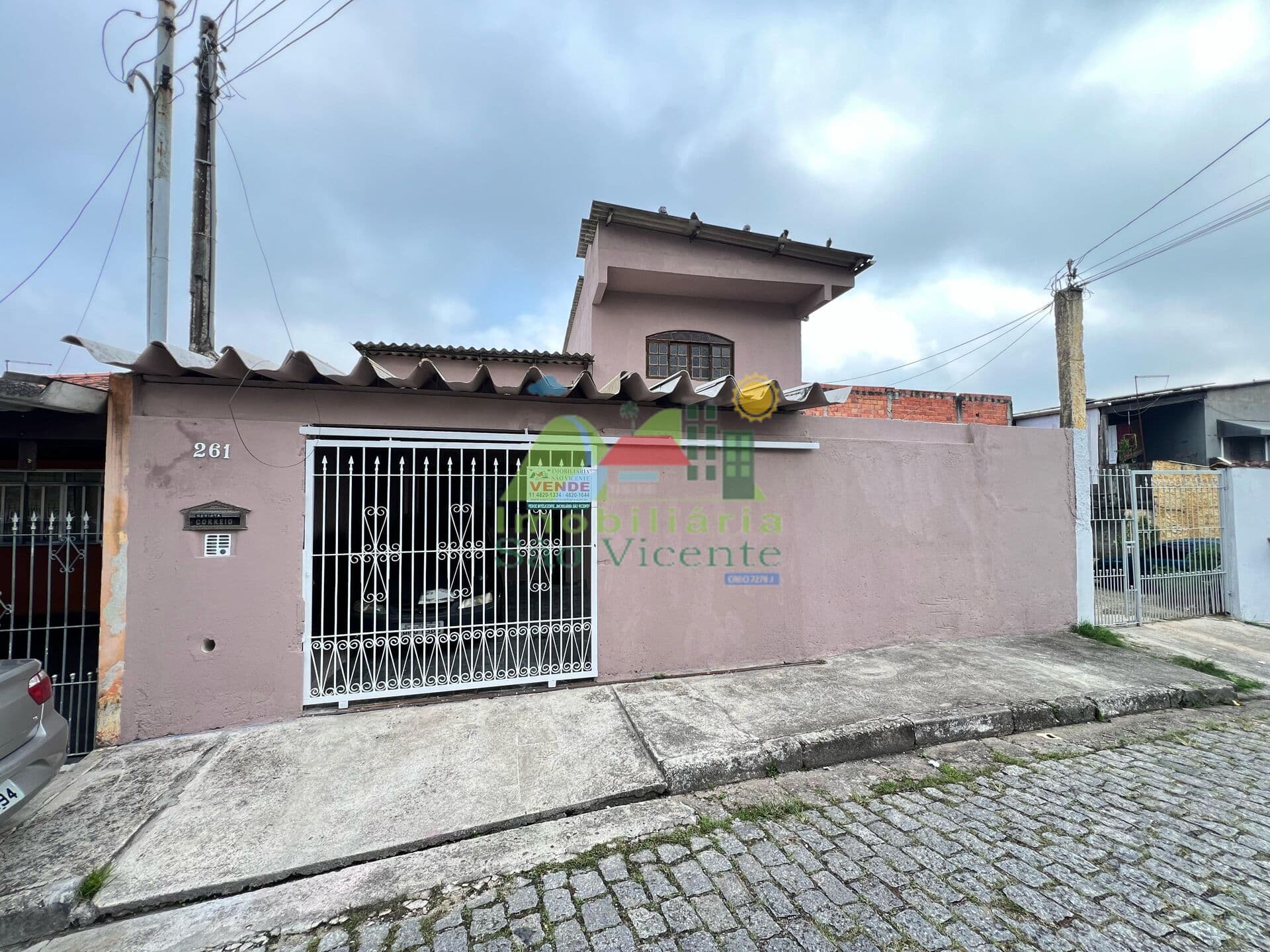 SOBRADO 03 DORM. E TERRENO INTEIRO DE 300M²