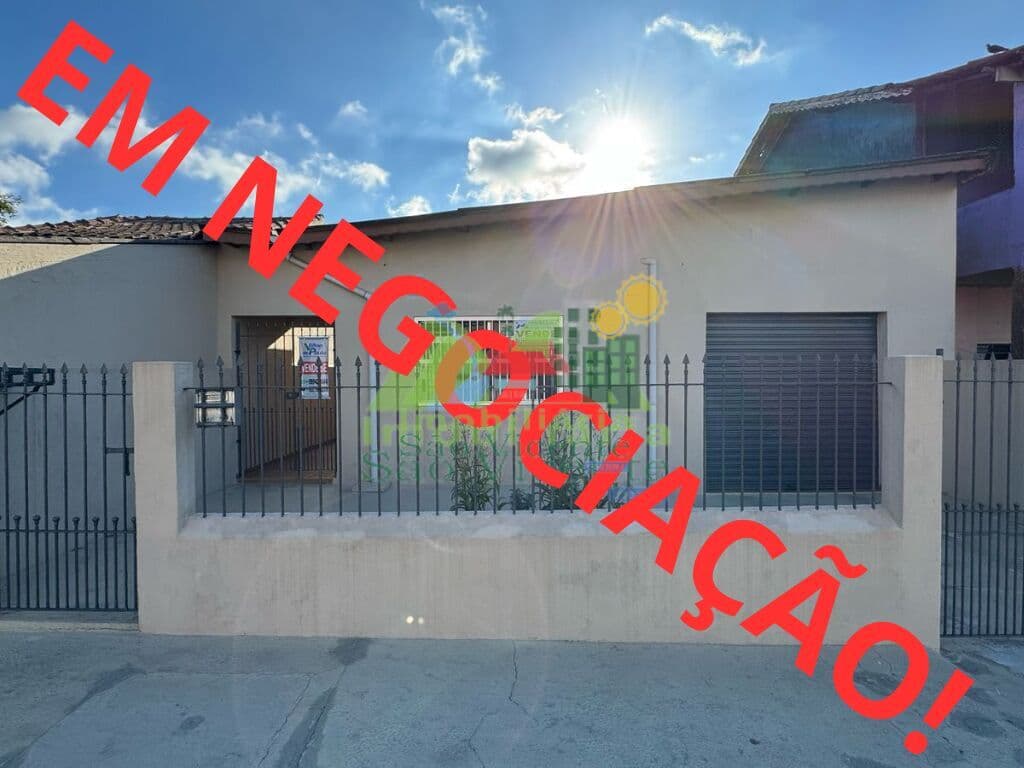 CASA TÉRREA - TERRENO INTEIRO 300M²