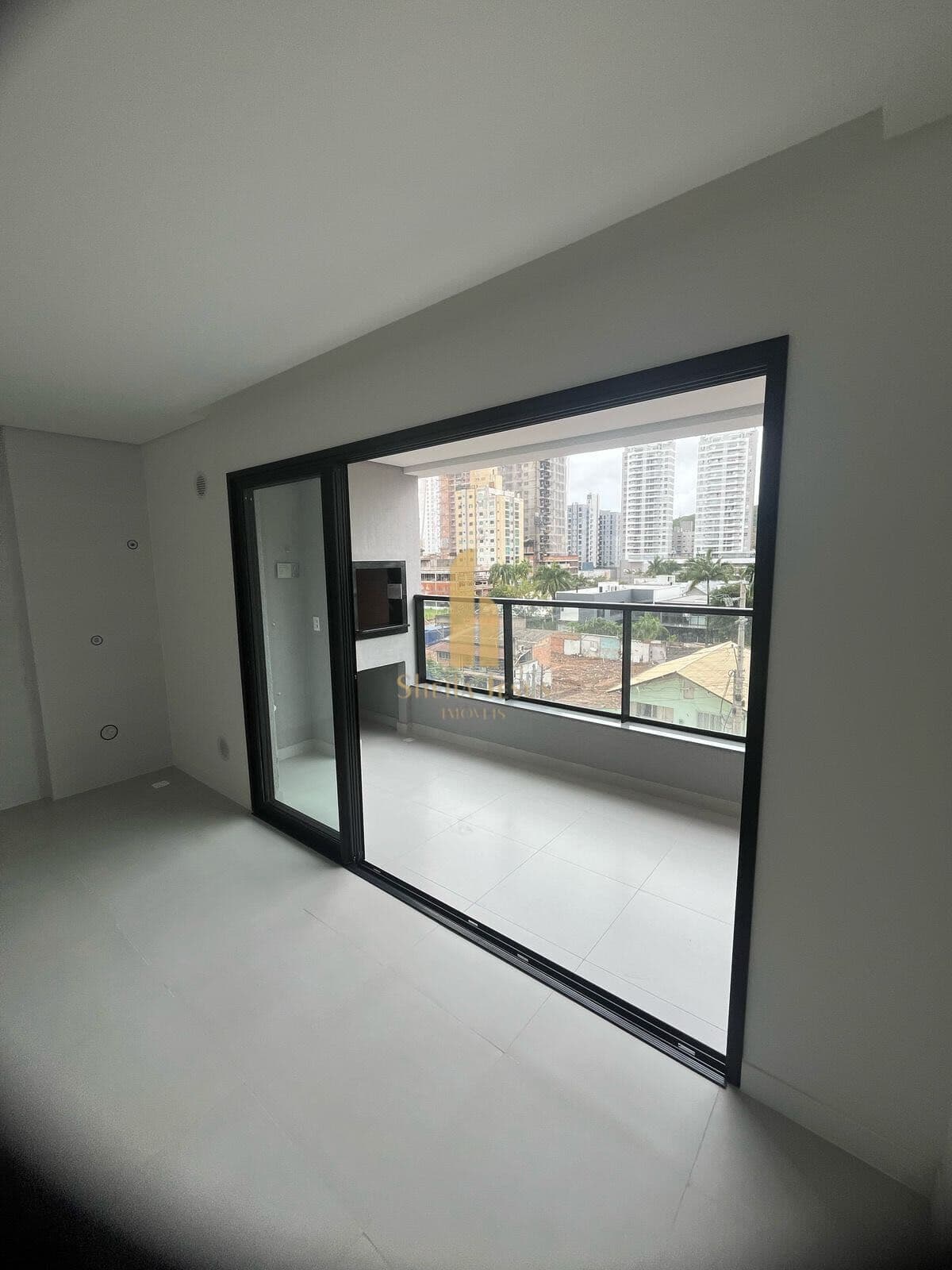 A maior planta de 3 dorms da região da Praia Brava