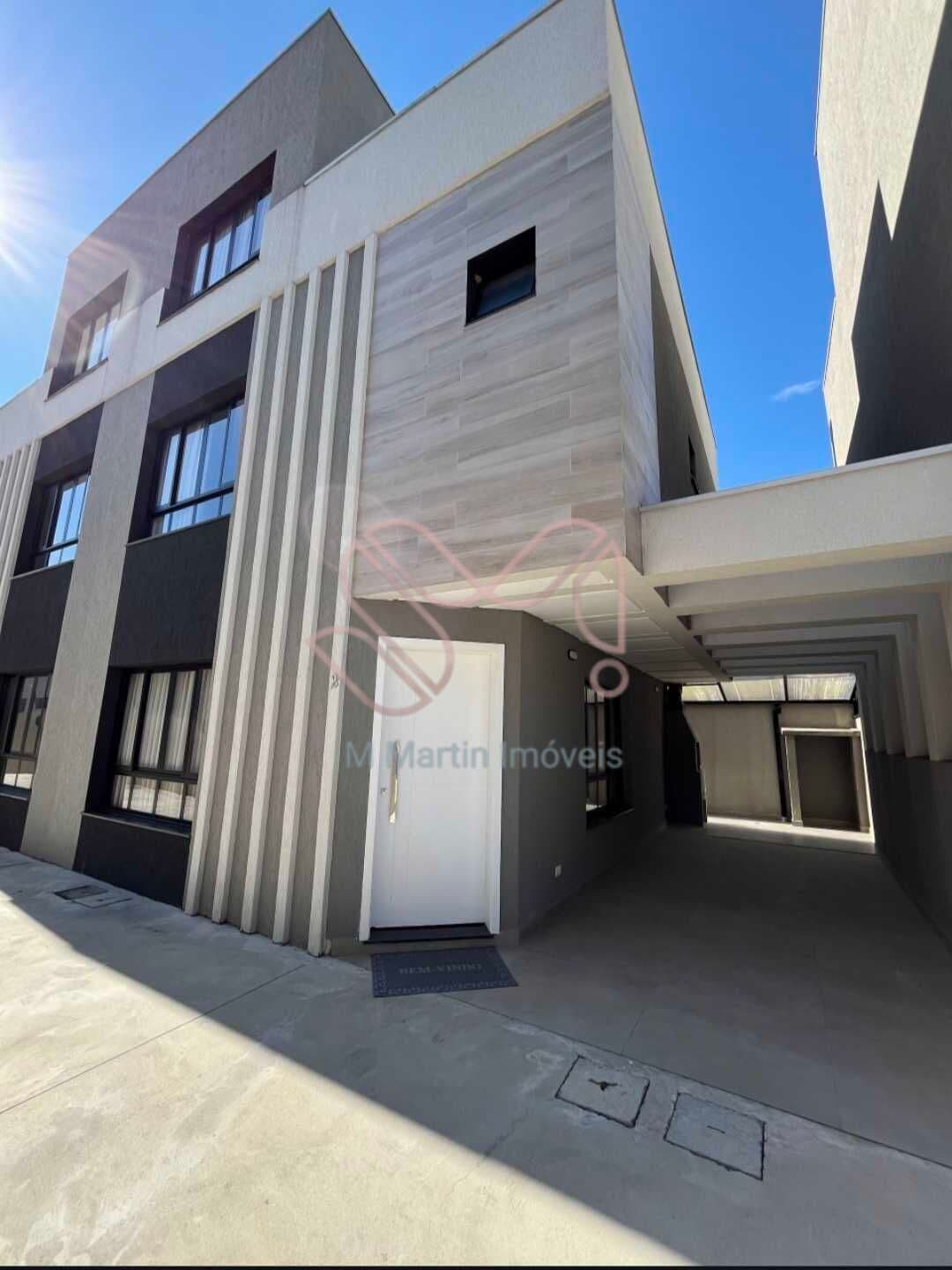 Sobrado Triplex em Condomínio Bairro Pilarzinho/Bom Retiro