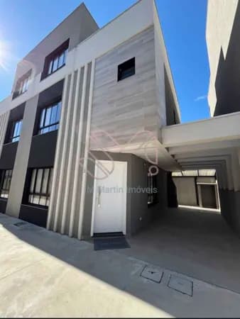 Sobrado Triplex em Condomínio Bairro Pilarzinho/Bom Retiro