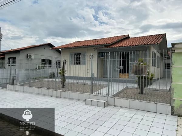 Casa em Içara - Centro