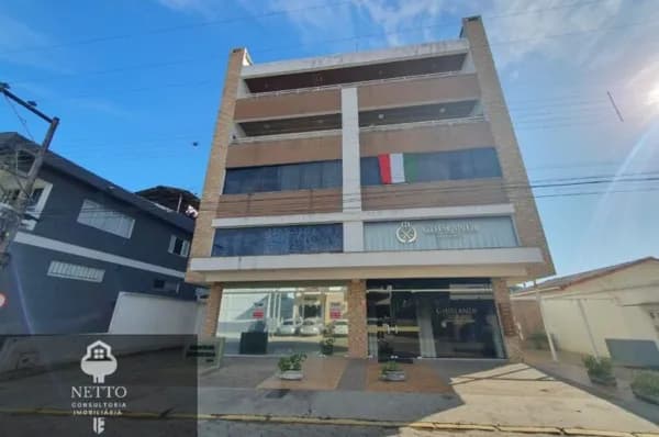 Sala Comercial Térrea com Mezanino no Coração de Nova Veneza