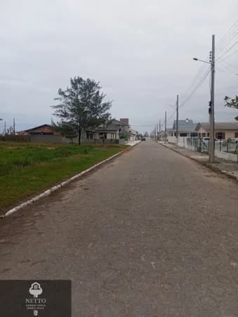 Lote na primeira quadra do mar no Balneário Rincão