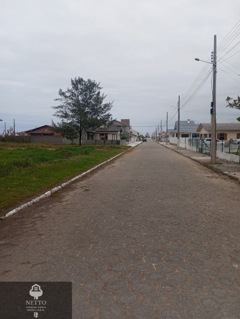 Lote na primeira quadra do mar no Balneário Rincão