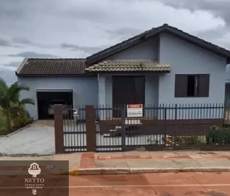 casa com 160m² de área construída