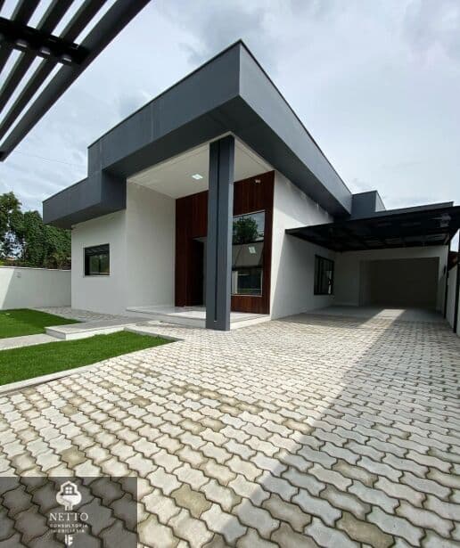 Casa alto padrão a venda no bairro Santa Barbara em Criciúma/SC