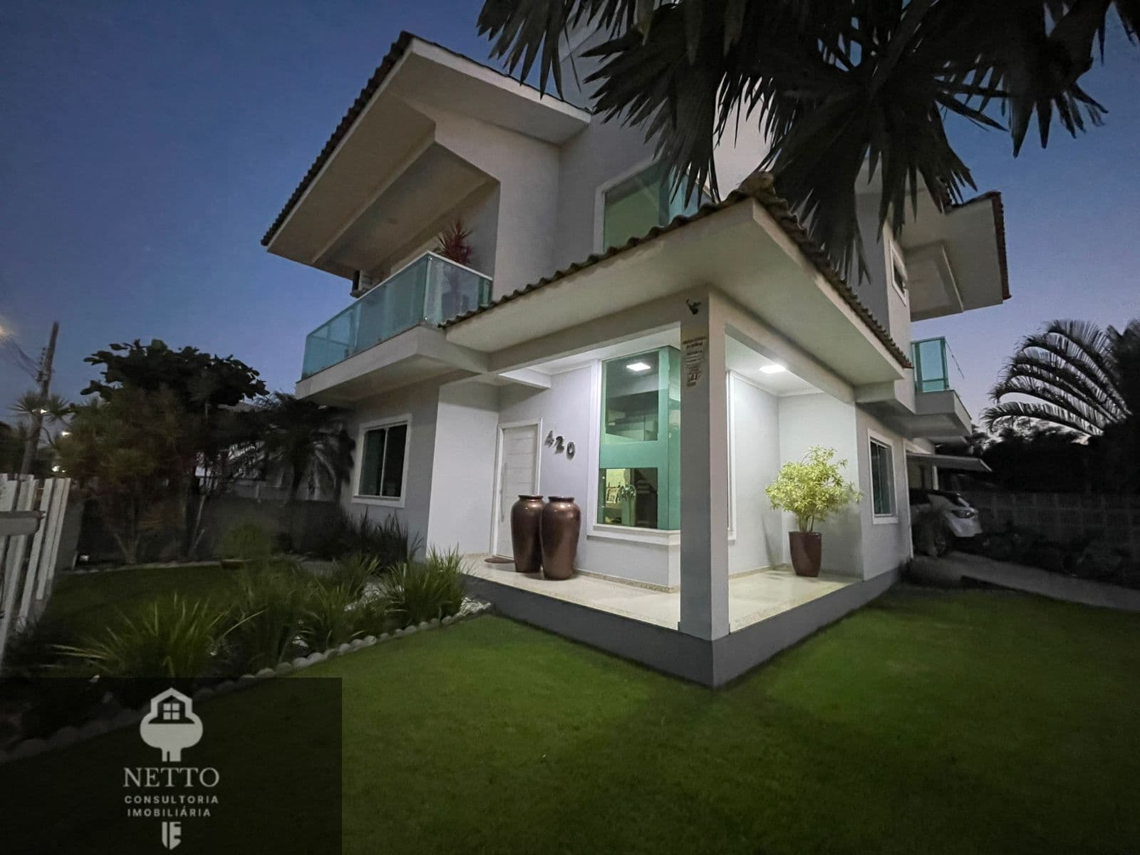 EXCELENTE CASA DE ALTO PADRÃO
