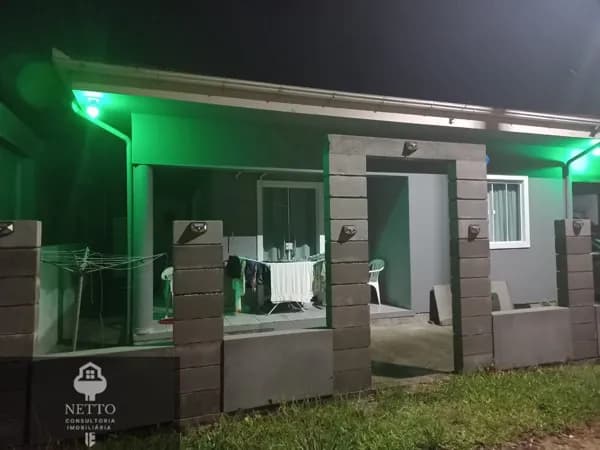 Casa de 3 dormitórios no Camacho