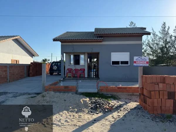 Casa à venda a 400 metros da praia – Balneário Rincão