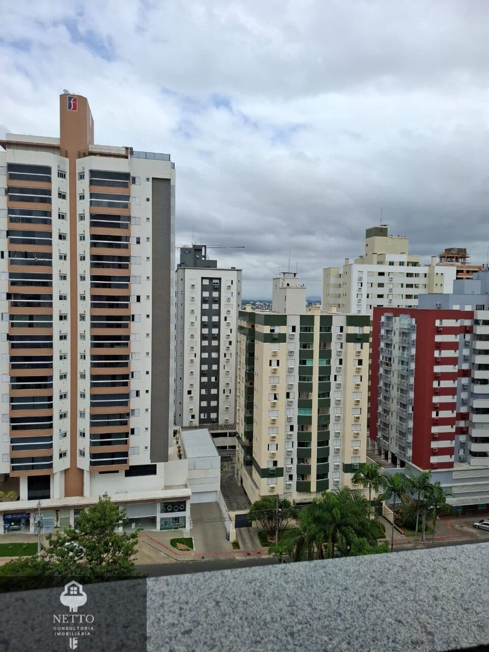 Apartamento à venda – Centro