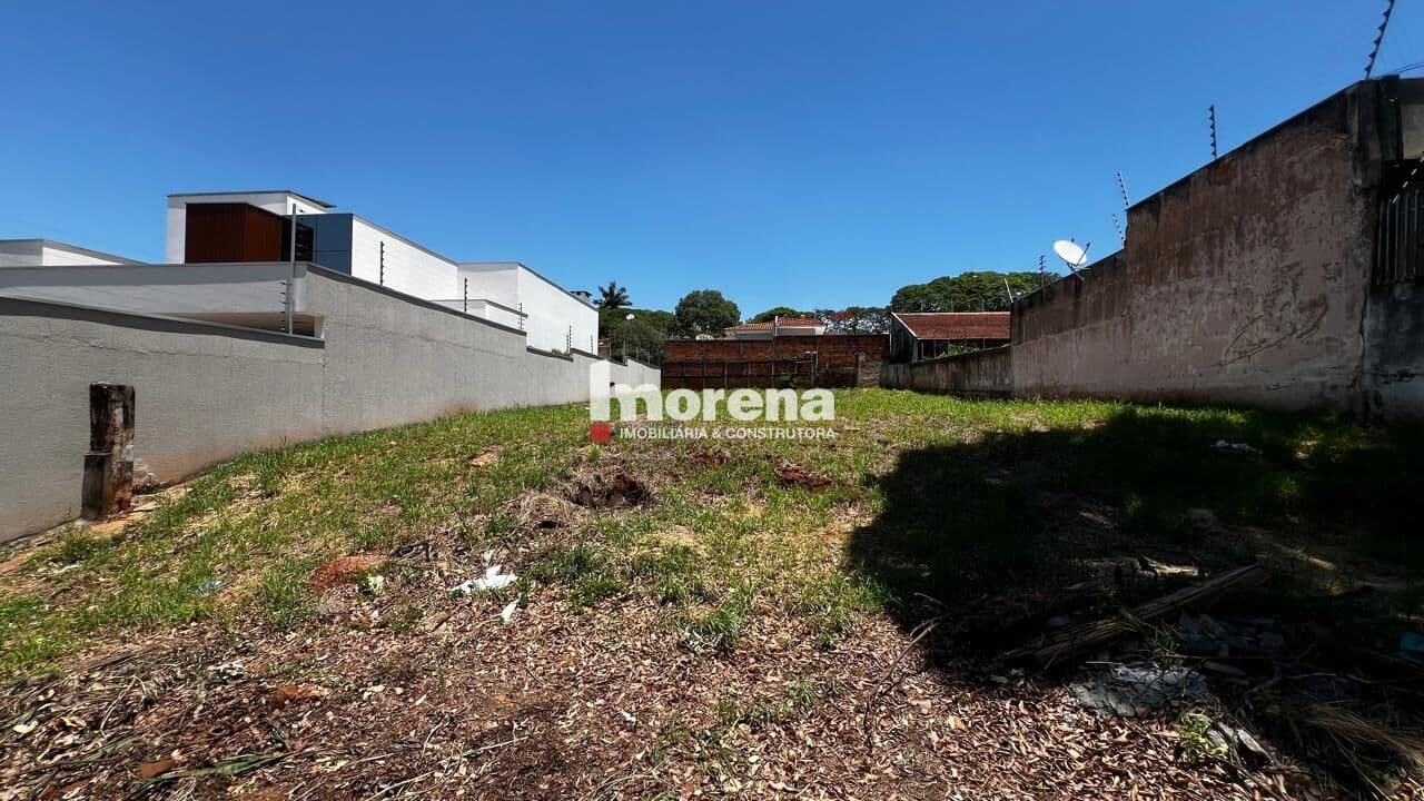 Lote/Terreno em Umuarama - Zona I