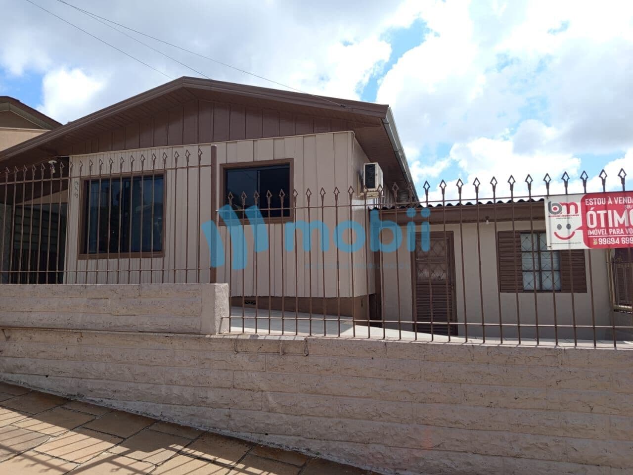 🏡 Casa mista à venda no Bairro Aurora – Carazinho/RS