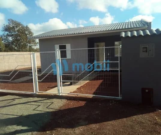 CASA À VENDA/ EM SANTO ANTÔNIO DO PLANALTO