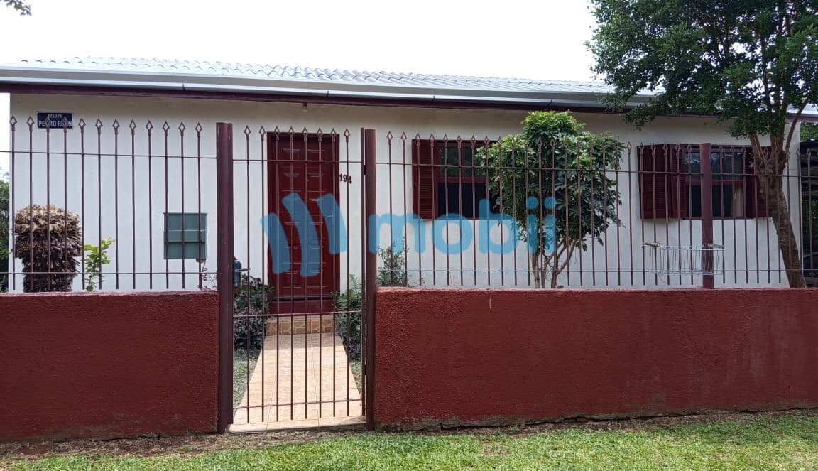 🏡 Casa de esquina à venda no bairro Ouro Preto!