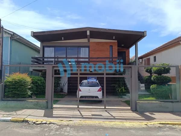 Casa Espaçosa com Terreno amplo no Centro - Exlusividade