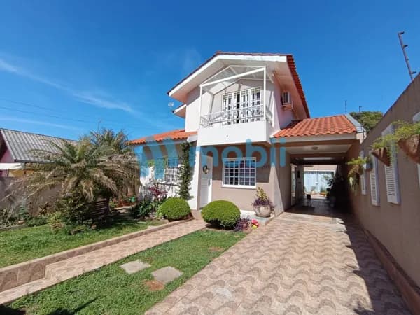 Casa de 02 andares próximo do Aquático