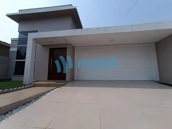 Linda Casa com Piscina