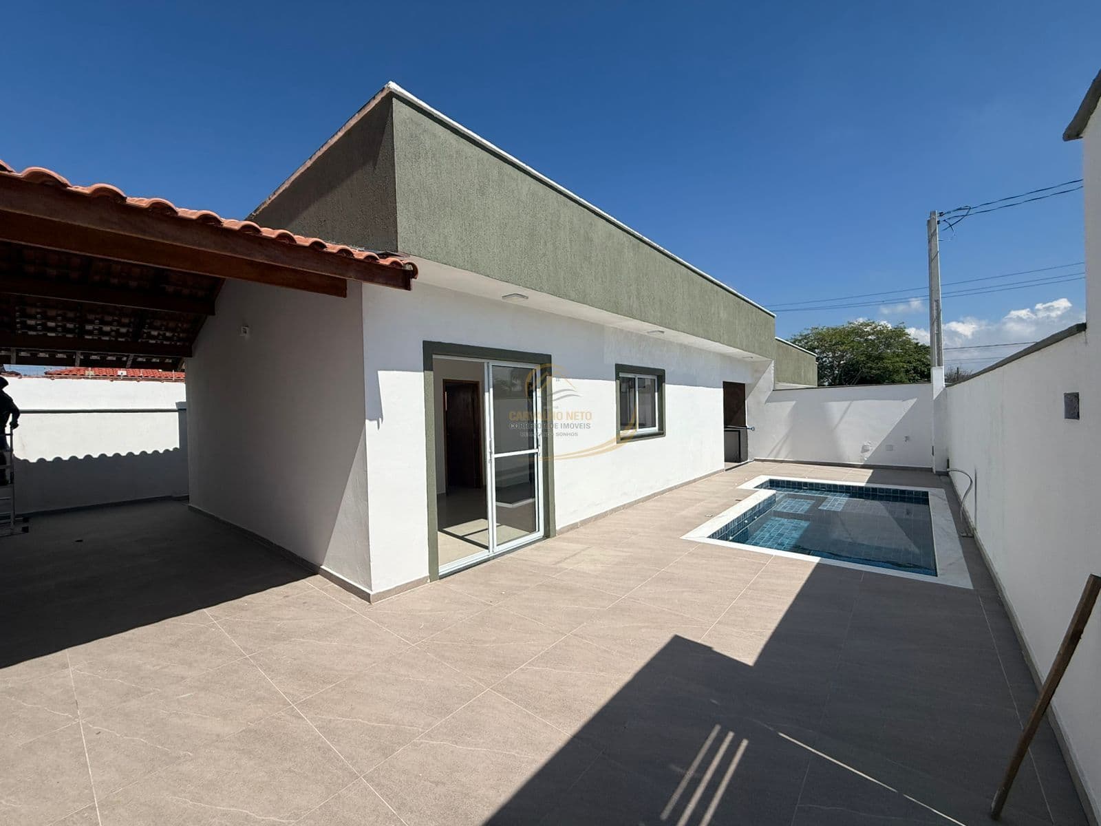 CASA COM PISCINA 800M DO MAR COM PISCINA E CHURRASQUEIRA EM ITANHAÉM!