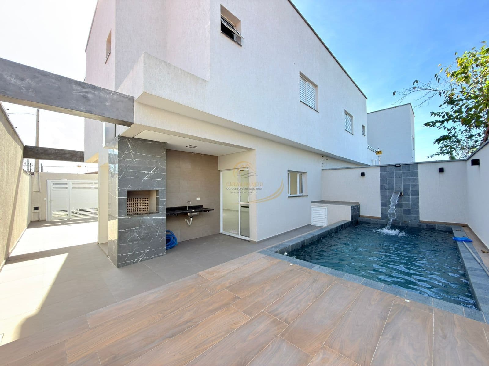 SOBRADO ALTO PADRÃO COM PISCINA 230MTS DO MAR 03 DORMITÓRIOS EM ITANHAÉM!!