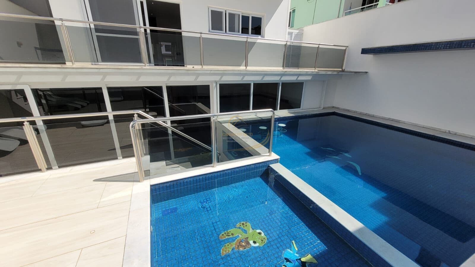 CASA DE CONDOMÍNIO ALTO PADRÃO COM 04 SUÍTES NO CENTRO DE ITANHAÉM!!