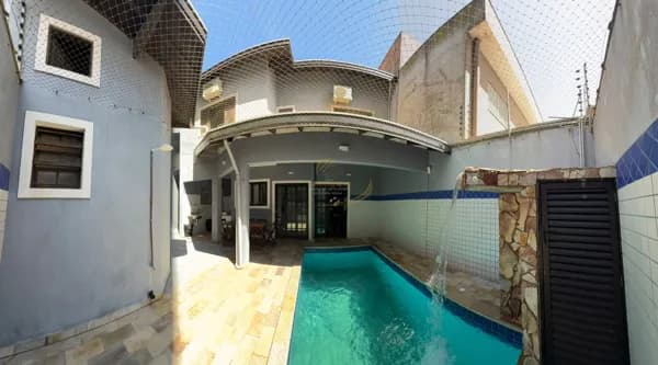 SOBRADO ALTO PADRÃO MOBILIADO 50M DO MAR, NA MELHOR LOCALIZAÇÃO DE ITANHAÉM, ESPERANDO POR VOCÊ!!