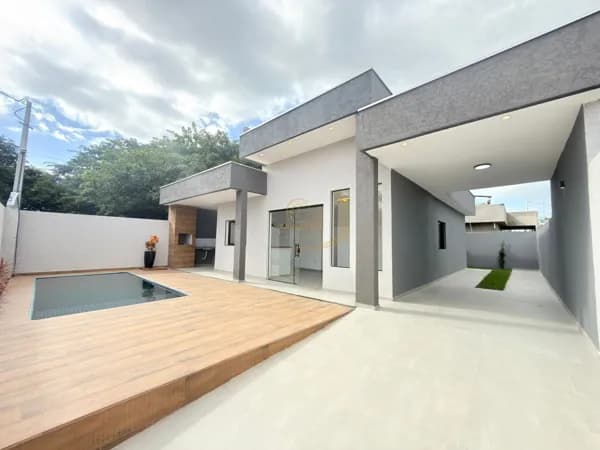 LINDA CASA MODERNA PRÓXIMO AO MAR, COM PISCINA E CHURRASQUEIRA PARA VENDA EM ITANHAÉM!