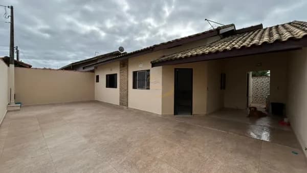 CASA USADA MOBILIADA PARA VENDA EM ITANHAÉM 600MTS DO MAR!!