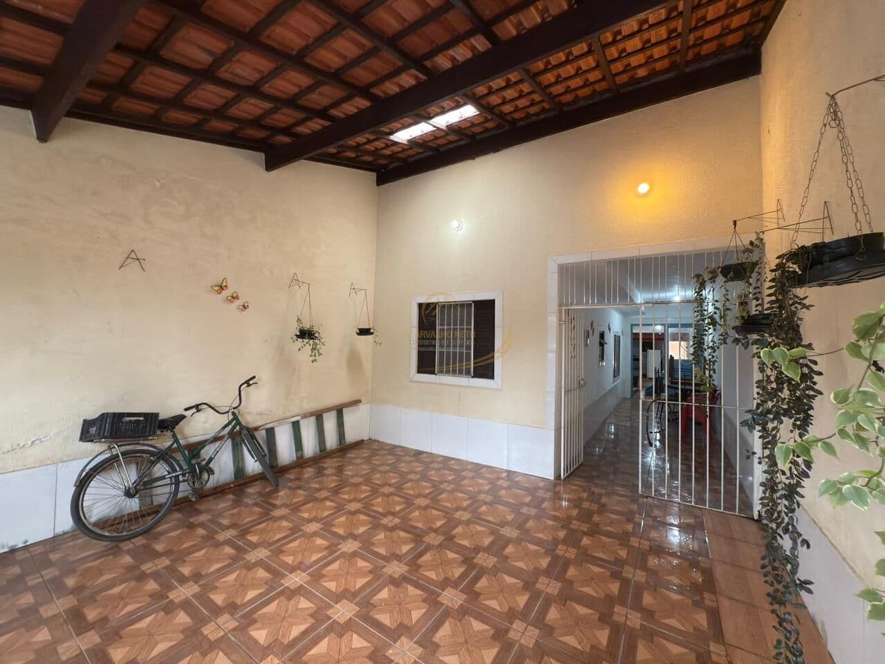 CASA USADA MOBILIADO EM BAIRRO RESIDENCIAL PARA VENDA EM ITANHAÉM!!