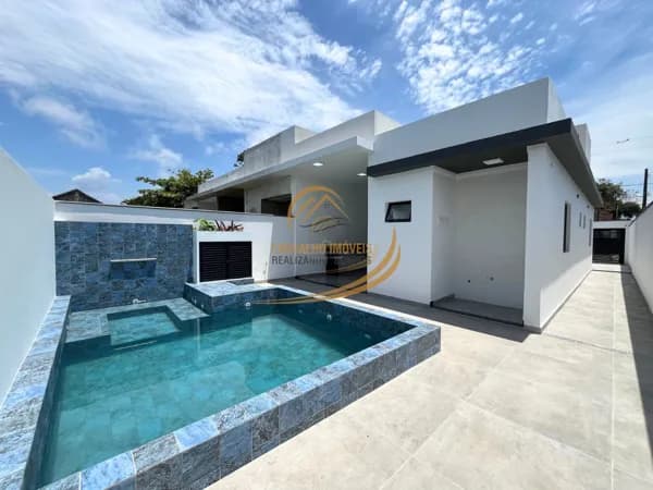 CASA LADO PRAIA COM PISCINA 700 METROS DO MAR EM ITANHAÉM!!