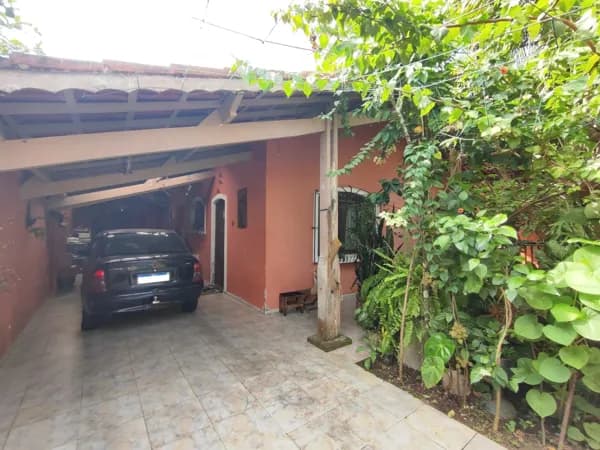 CASA ISOLADA USADA ABAIXO DE PREÇO DE MERCADO PRÓXIMO AO CENTRO DE ITANHAÉM PARA VENDA!!