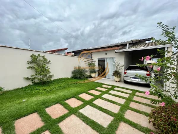 LINDA CASA USADA COM CHURRASQUEIRA LADO PRAIA PARA VENDA EM ITANHAÉM!!