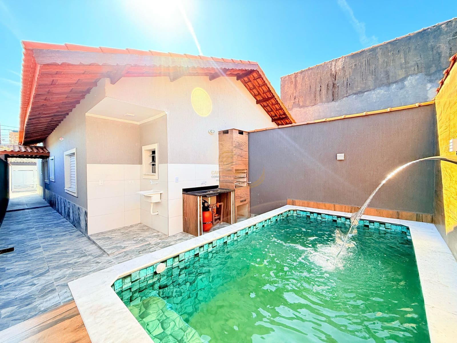 OPORTUNIDADE MINHA CASA MINHA VIDA!! CASA COM PISCINA E CHURRASQUEIRA 1200MTS DO MAR EM ITANHAÉM!