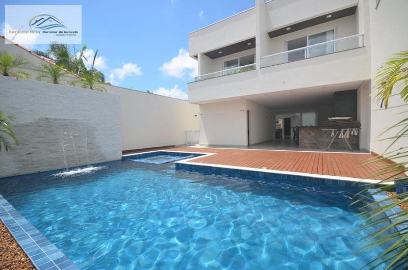 SUPER OPORTUNIDADE!! SOBRADO ALTO PADRÃO COM PISCINA PARA VENDA EM ITANHAÉM!!