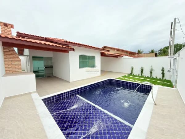 CASA ISOLADA 500M DO MAR, COM 03 DORM/02 SUÍTES, PISCINA EM ALVENARIA PARA VENDA EM ITANHAÉM!!